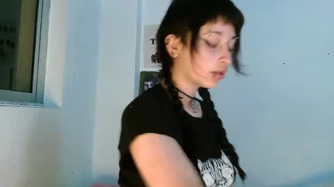 aoi_dandelion online show from January 6, 2025, 12:16 am