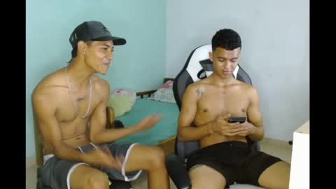 aphal_hot23 online show from February 12, 2025, 3:51 am