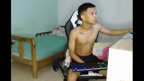 aphal_hot23 online show from February 12, 2025, 12:01 pm