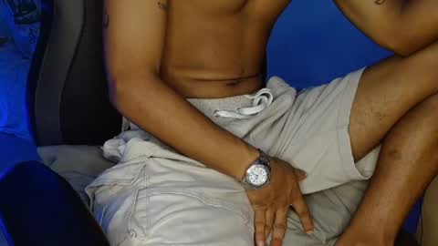 aphal_hot23 online show from October 6, 2025, 5:43 pm