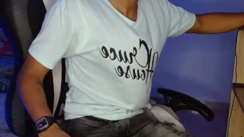 aphal_hot23 online show from October 13, 2025, 5:57 pm