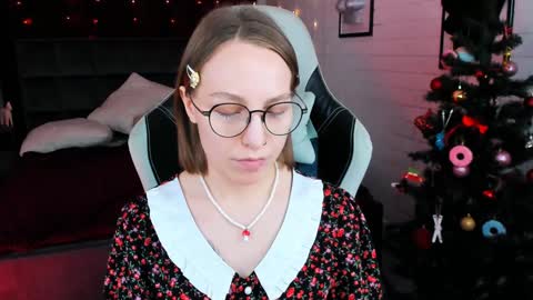 APHEX QUEEN online show from December 20, 2024, 2:16 pm