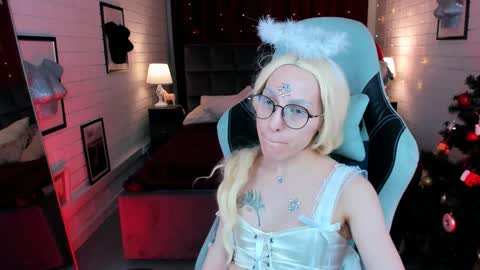 APHEX QUEEN online show from December 23, 2024, 5:54 pm