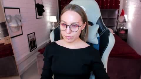 APHEX QUEEN online show from February 5, 2025, 4:47 pm