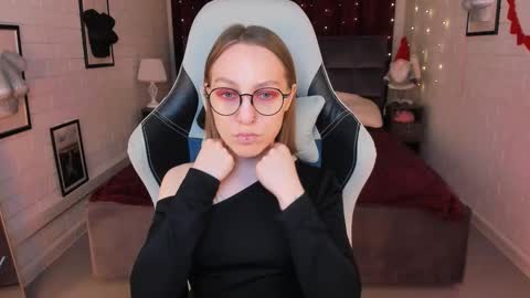 APHEX QUEEN online show from February 10, 2025, 2:16 pm