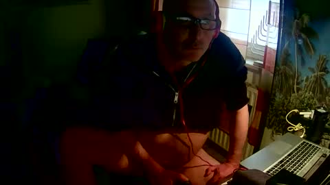 aphextwin72 online show from May 6, 2026, 8:08 am