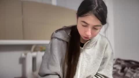 Snapshot of aphr0dite22 chatting on February 2, 2026, 5:17 am aphr0dite22 online show from February 2, 2026, 5:17 am