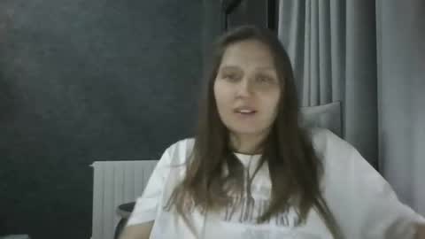Snapshot of aphrodisiaque_ chatting on April 9, 2026, 5:40 pm aphrodisiaque_ online show from April 9, 2026, 5:40 pm