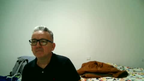 Snapshot of apixaba chatting on December 31, 2024, 7:29 pm furry bear online show from December 31, 2024, 7:29 pm
