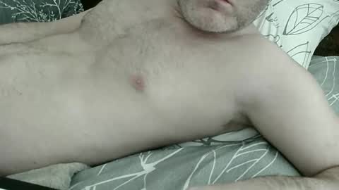 Snapshot of apluslickin chatting on April 2, 2026, 8:39 pm Aplusickin online show from April 2, 2026, 8:39 pm