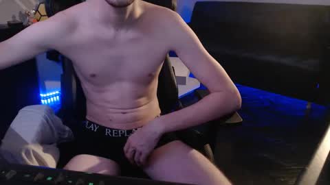 apollo975 online show from January 3, 2025, 5:31 pm