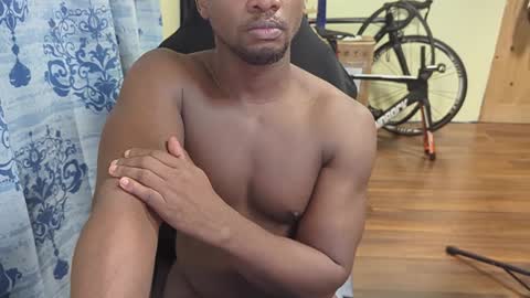 apollodarkmn online show from December 15, 2024, 2:52 am