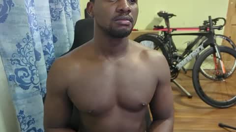 apollodarkmn online show from February 6, 2025, 4:47 pm