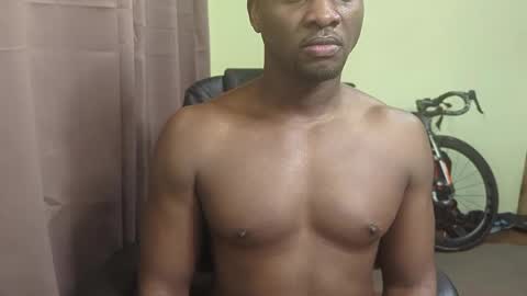 apollodarkmn online show from April 8, 2026, 2:44 am