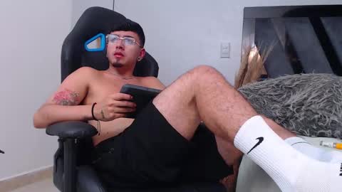 Apolo online show from November 1, 2025, 2:41 pm