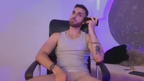 Apolo Lux  online show from February 17, 2026, 8:04 pm