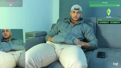 apolo_strange online show from October 8, 2025, 9:01 pm