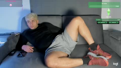 apolo_strange online show from November 20, 2025, 12:33 am