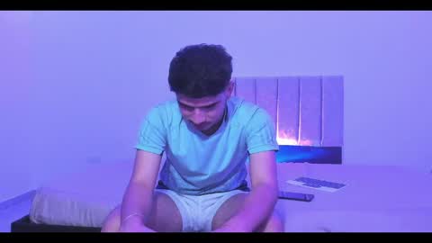 apologray__ online show from April 16, 2026, 11:07 pm