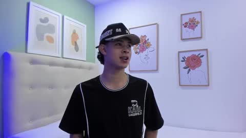 Apolo twink online show from January 7, 2026, 7:27 pm