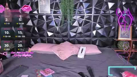 apprilfoxx online show from January 8, 2026, 12:40 pm