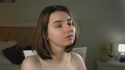 Snapshot of approche_toi_petite chatting on May 30, 2026, 2:58 pm Meghan online show from May 30, 2026, 2:58 pm