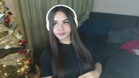 Abril Freelance Model online show from November 11, 2025, 8:25 am