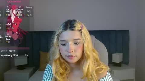 Snapshot of april__bunny chatting on January 4, 2025, 7:13 pm April Bunny online show from January 4, 2025, 7:13 pm