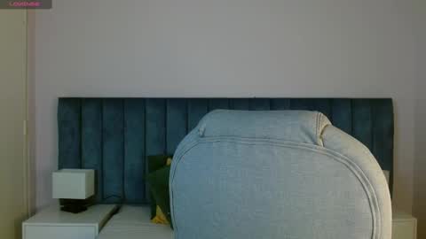 Snapshot of april__bunny chatting on March 4, 2025, 6:39 pm April Bunny online show from March 4, 2025, 6:39 pm