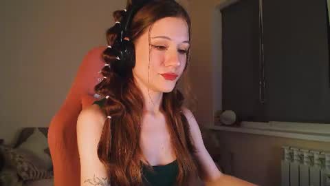 April online show from July 5, 2026, 8:05 pm