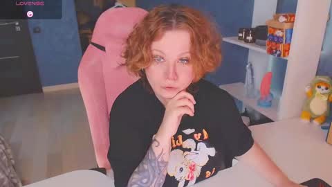Snapshot of april_hentaigirl chatting on October 19, 2025, 7:53 am    my special content  online show from October 19, 2025, 7:53 am