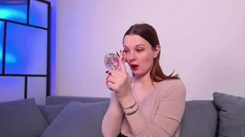 April online show from October 4, 2025, 3:43 pm