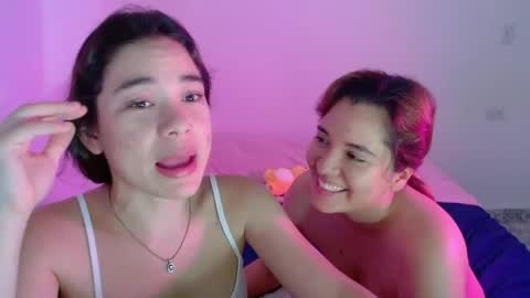 Snapshot of aprildubois_ chatting on October 28, 2025, 7:38 pm April online show from October 28, 2025, 7:38 pm