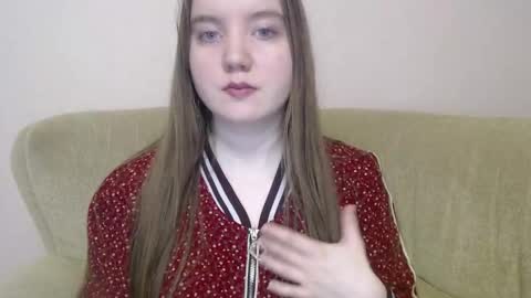 Josefin online show from November 9, 2025, 3:27 am