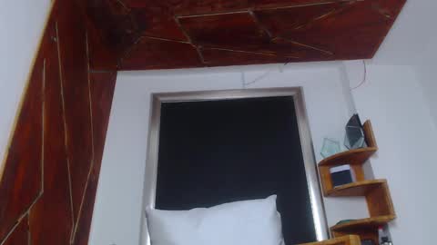 Snapshot of aquiles_elpapi chatting on February 24, 2025, 1:31 pm AquilesElpapi online show from February 24, 2025, 1:31 pm