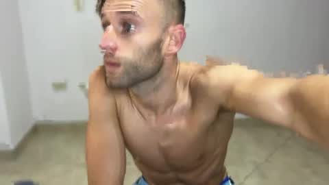 Snapshot of aquilesmade chatting on December 10, 2024, 3:44 pm Aquilesmade online show from December 10, 2024, 3:44 pm