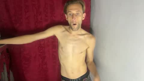 Snapshot of aquilesmade chatting on October 8, 2025, 4:15 pm Aquilesmade online show from October 8, 2025, 4:15 pm