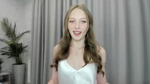 Snapshot of ar_ya18 chatting on September 30, 2025, 9:25 am Lina online show from September 30, 2025, 9:25 am