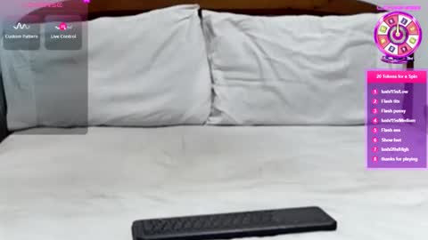 Arab Catwoman online show from February 3, 2026, 6:40 am