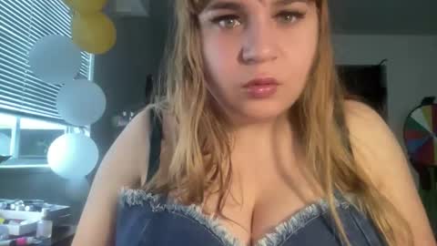 BustyPrincessLeila online show from February 25, 2026, 5:22 pm