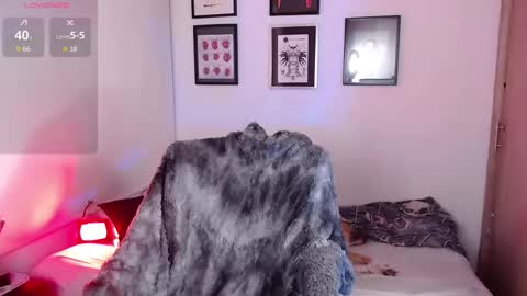 Snapshot of arabella_stone chatting on October 16, 2025, 2:12 am Arabella online show from October 16, 2025, 2:12 am