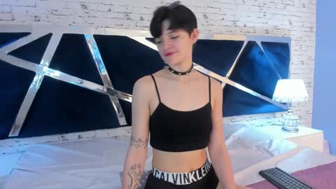 ArabellaBlue online show from November 10, 2025, 1:43 pm