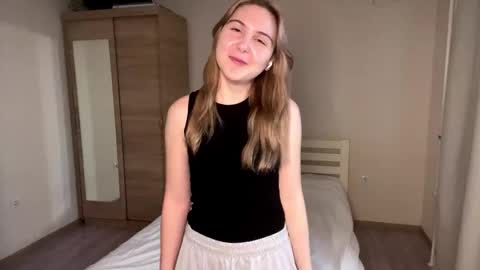 Emi online show from November 28, 2025, 12:41 pm