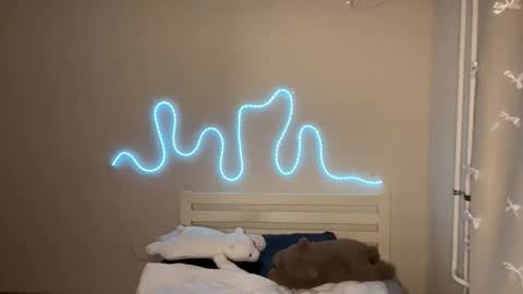 Emi online show from February 6, 2026, 4:32 pm