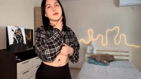 Emi online show from March 28, 2026, 1:54 pm