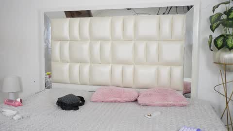   online show from September 9, 2025, 5:40 am