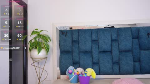   online show from April 3, 2026, 8:40 pm