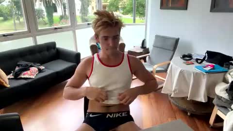 Snapshot of archievirt chatting on January 9, 2026, 8:54 pm Archie online show from January 9, 2026, 8:54 pm