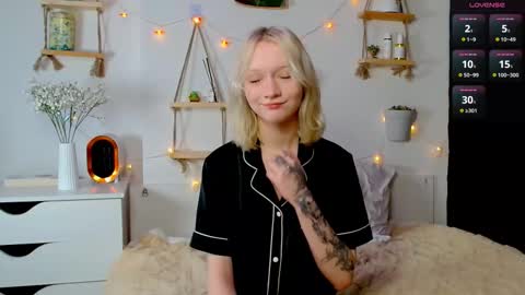 Jenny online show from November 6, 2025, 7:42 am