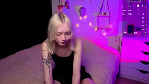 Jenny online show from November 14, 2025, 7:51 am